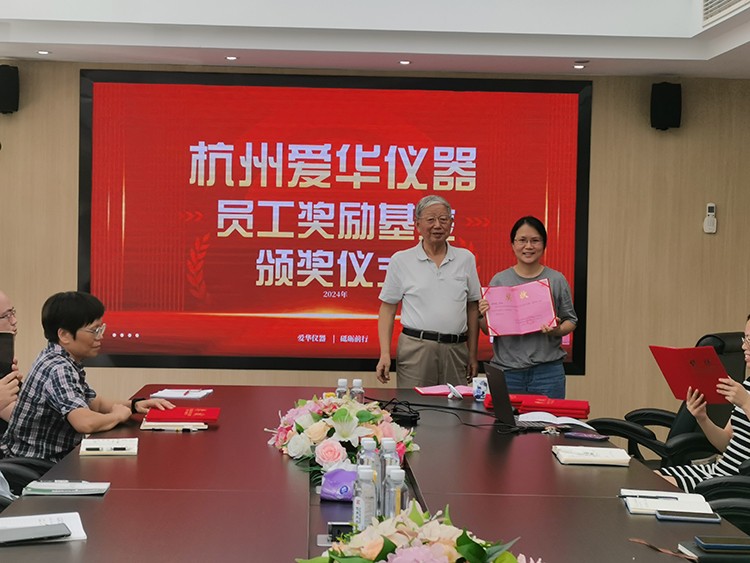 1722321562463362.jpg 1722321562463362.jpg