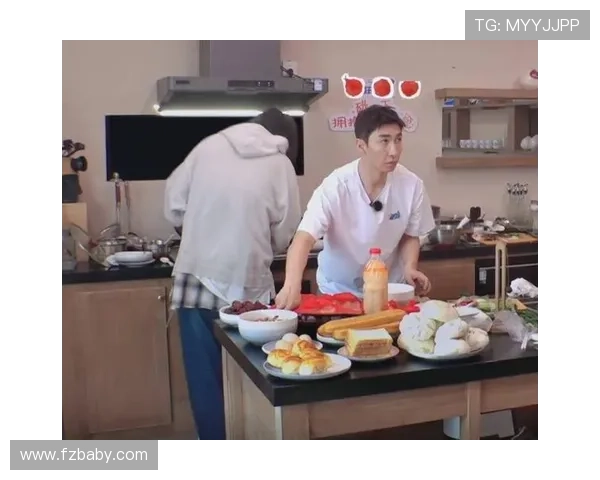 武大靖家里那冰箱都比我工资卡厚，咋没人说说他真生活是啥样？